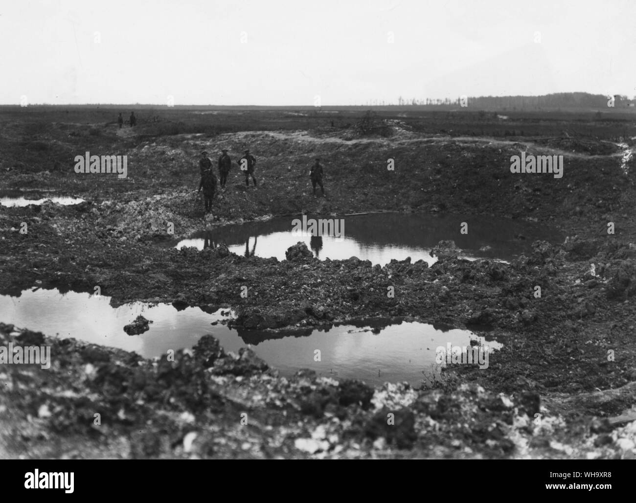 WW1: la Battaglia di Albert. Acqua-cratere registrati nei pressi di Mametz. 1916 Foto Stock