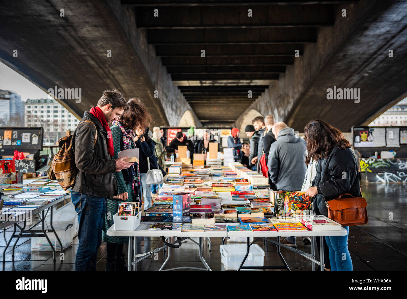South Bank di seconda mano del mercato del libro, South Bank, Southwark, Londra, Inghilterra, Regno Unito, Europa Foto Stock South Bank di seconda mano del mercato del libro, South Bank, Southwark, Londra, Inghilterra, Regno Unito, Europa Foto Stock