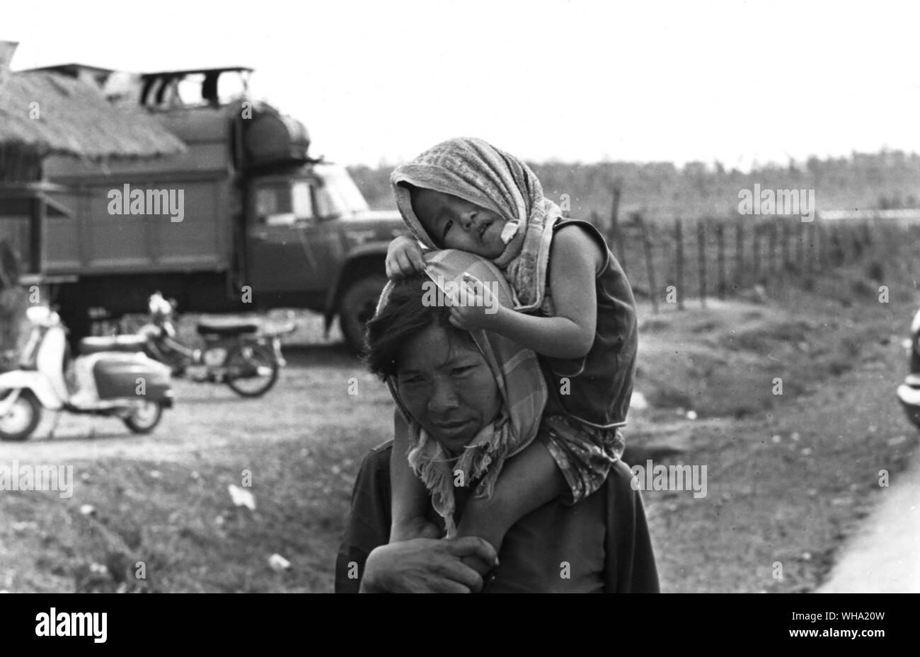 Guerra del Vietnam : Il vietnamita la madre e il bambino. Foto Stock