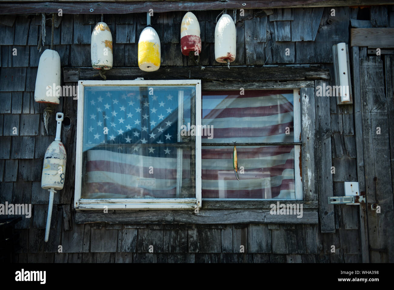 Finestra con bandiera a Rockport, ma Foto Stock