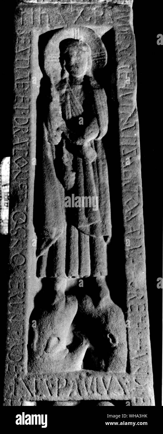 Cristo trionfante; particolare della croce, c. 675-85. Ruthwell, Scozia. Foto Stock