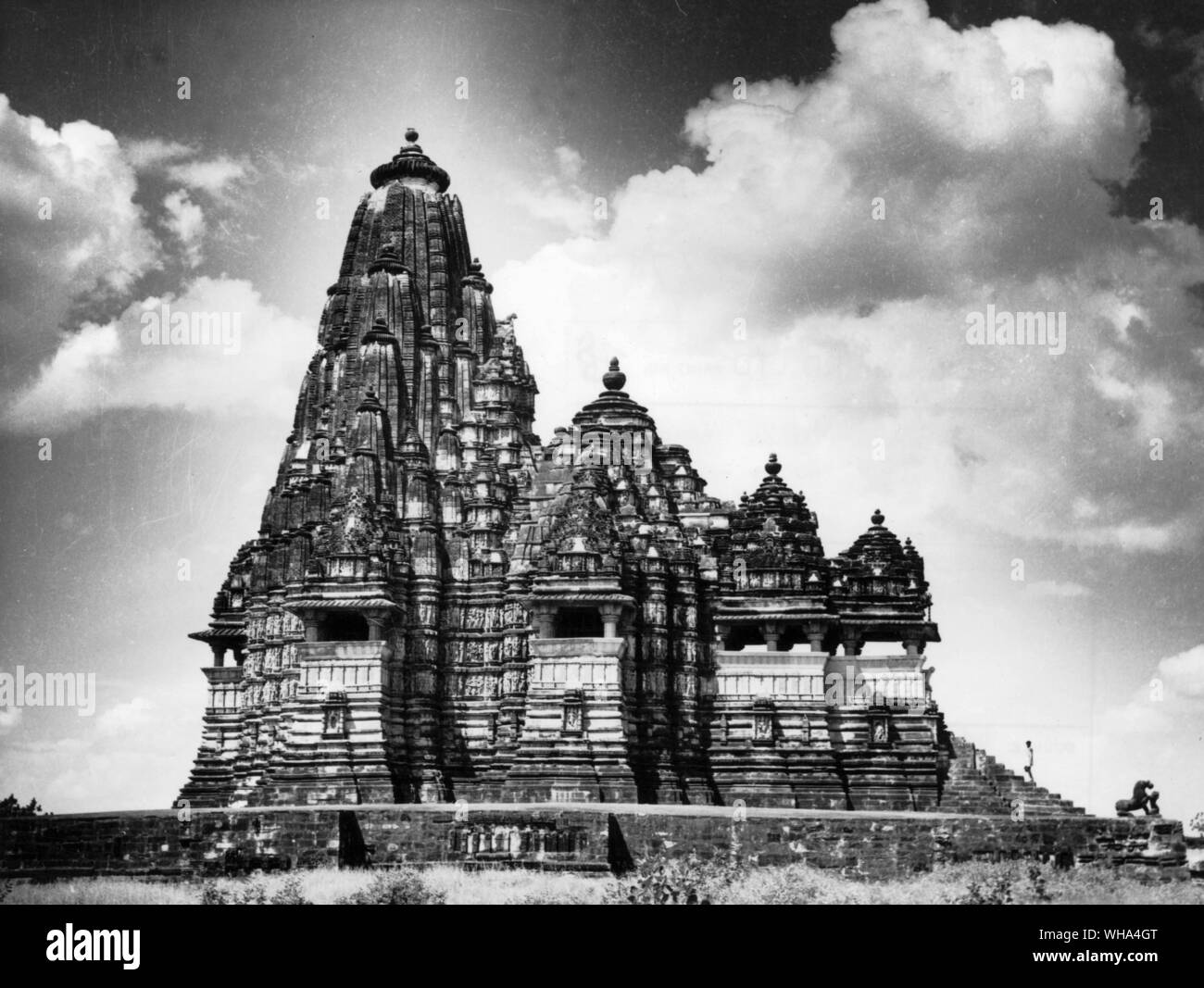 Kandariya Mahadev Tempio a Khajivraho. Il culmine del Indo Ariana genius in architettura. c 1000 Foto Stock