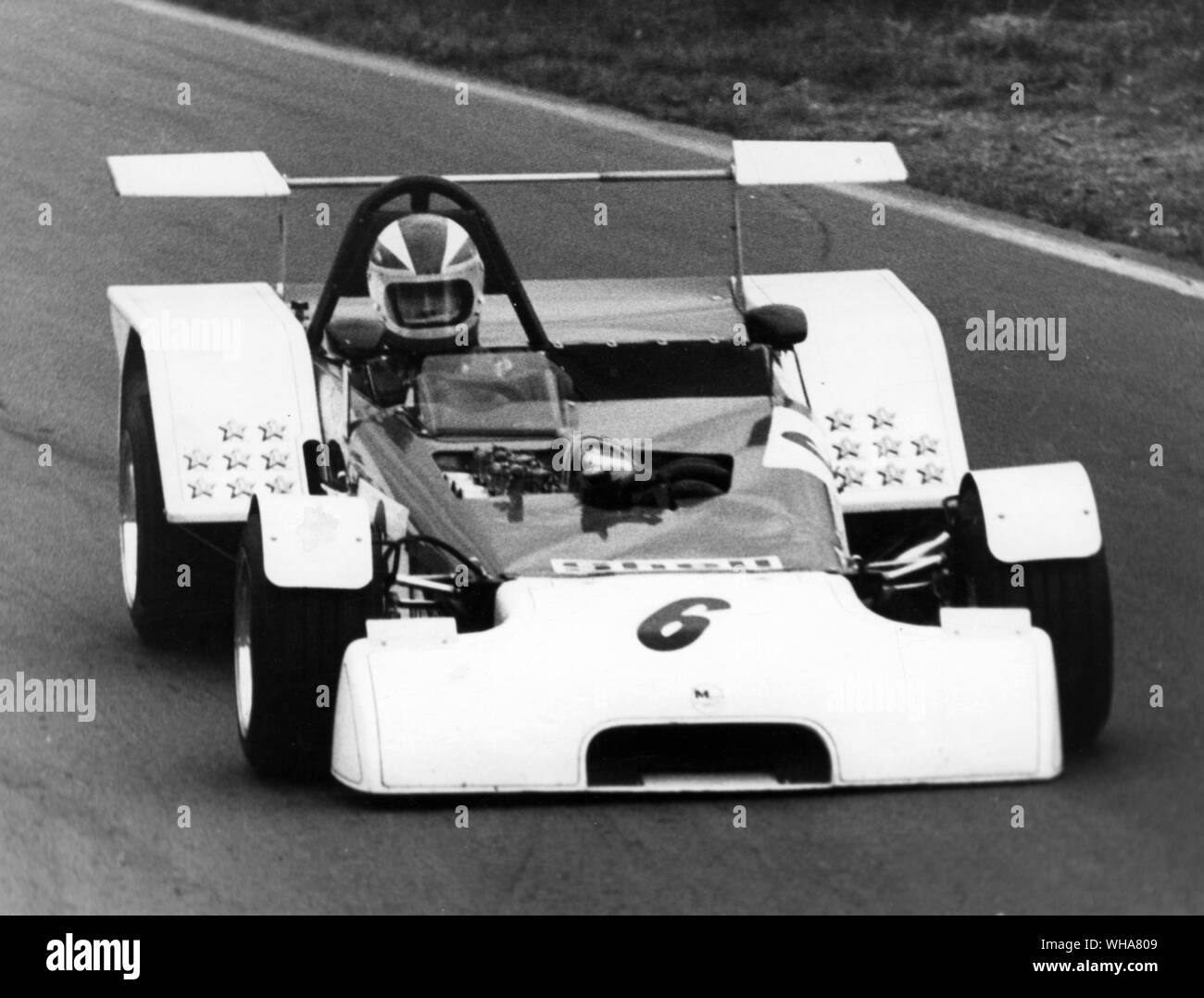 1972 U2 1600 Clubman racing car. Geoff Friswell al volante Foto Stock