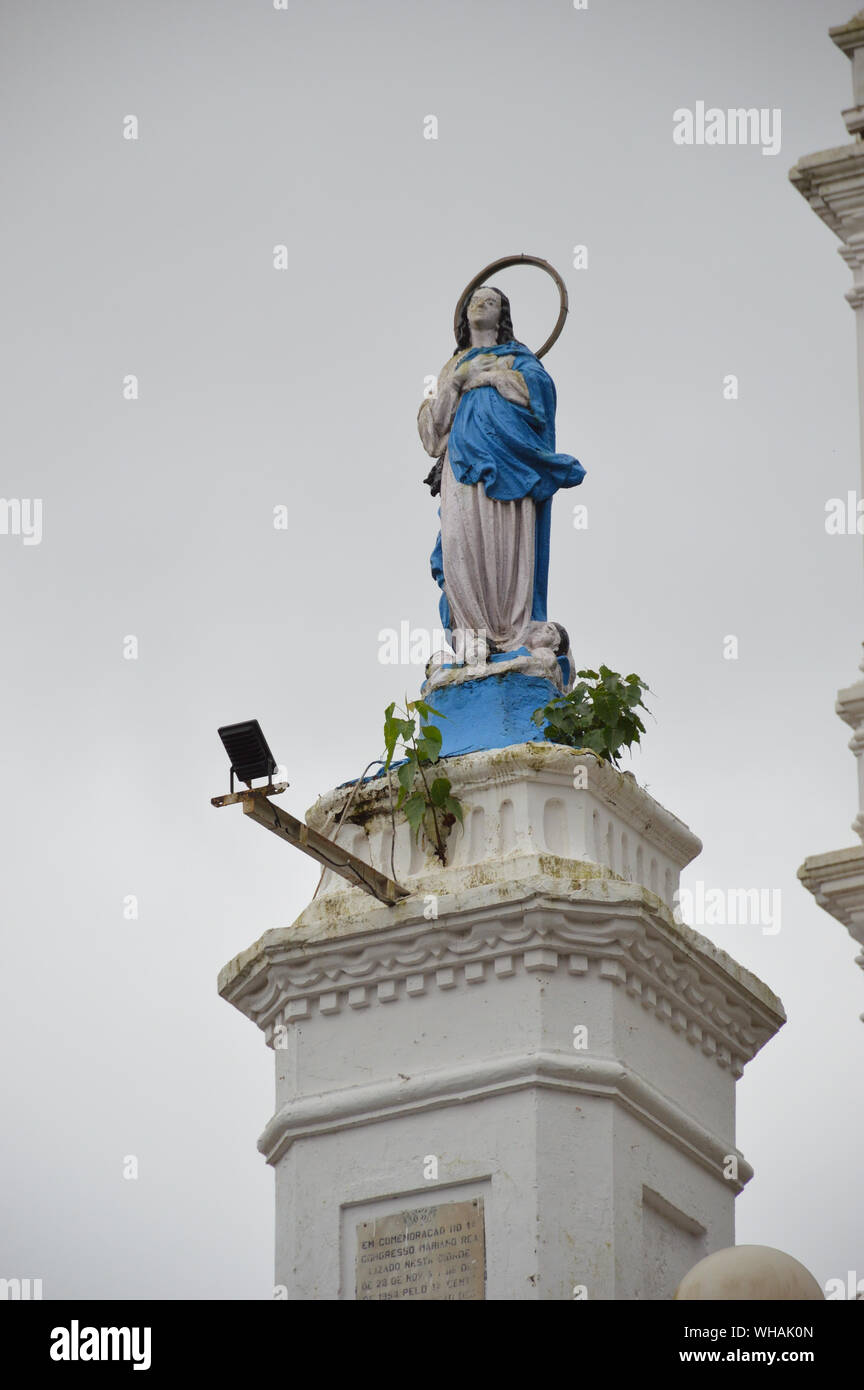La statua di Maria alla Nostra Signora dell Immacolata Concezione di Maria la Chiesa. Panaji, Goa, India. Foto Stock