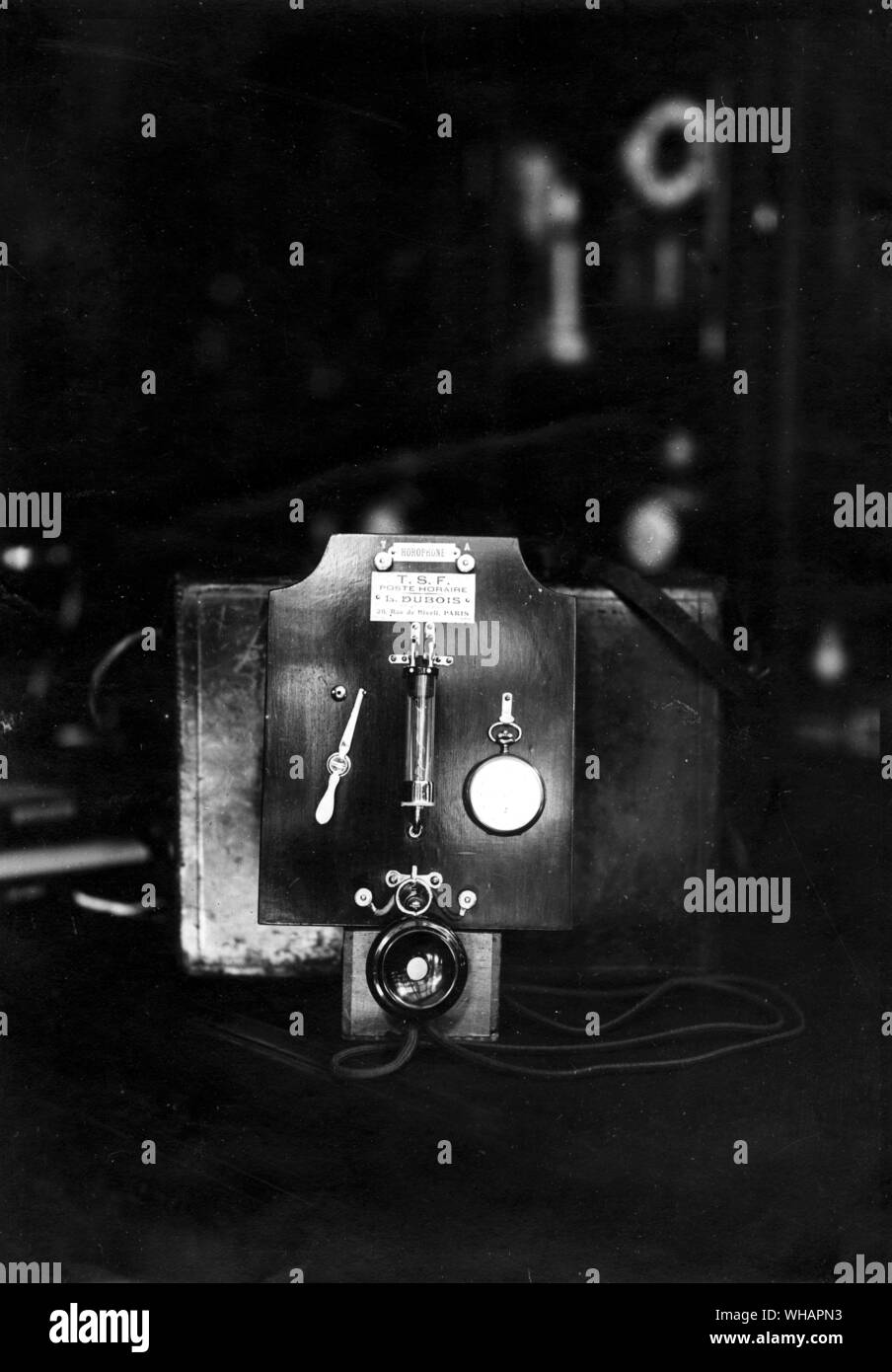 Il Horophone. Questo è un cittadino britannico, montato a parete, crystal ricevitore atto a ricevere segnali di tempo dalla Torre Eiffel a Parigi. Foto Stock