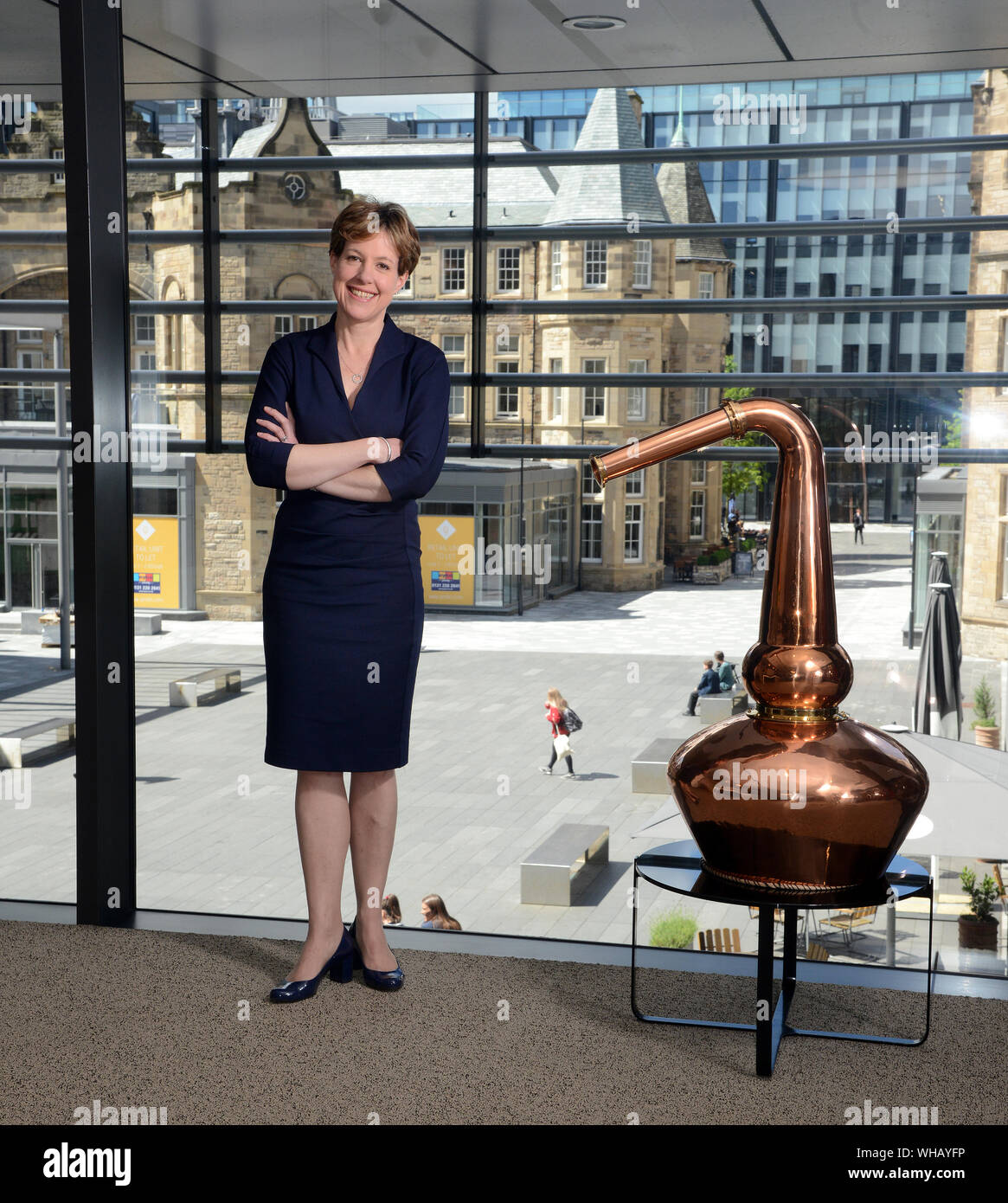 Karen Betts il CEO del whisky scozzese associazione con sede a Edimburgo in Scozia, Regno Unito Foto Stock