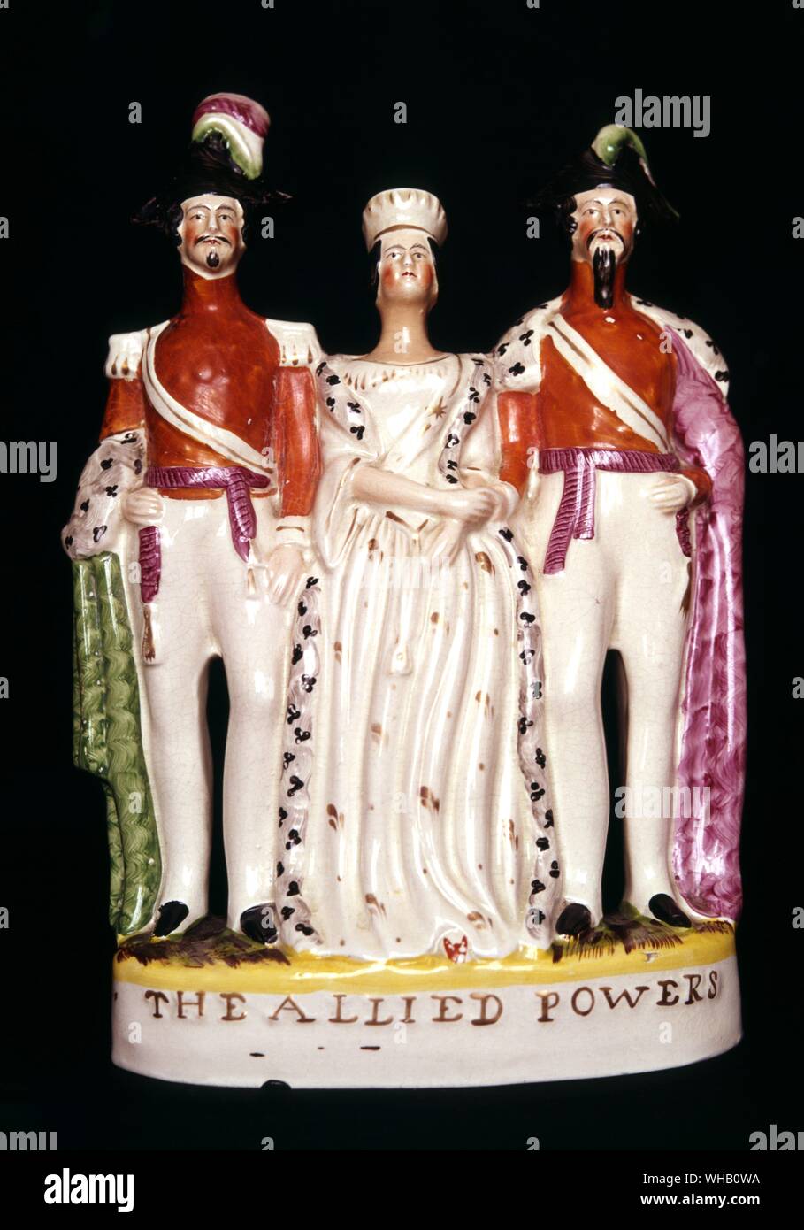 Le potenze alleate, la regina e i suoi alleati, 1854. Thomas Balston raccolta di Staffordshire ritratto figure, Stapleford Park, vicino a Melton Mowbray, Leicestershire. Con il permesso del Signore Gretton e il National Trust.. Foto Stock