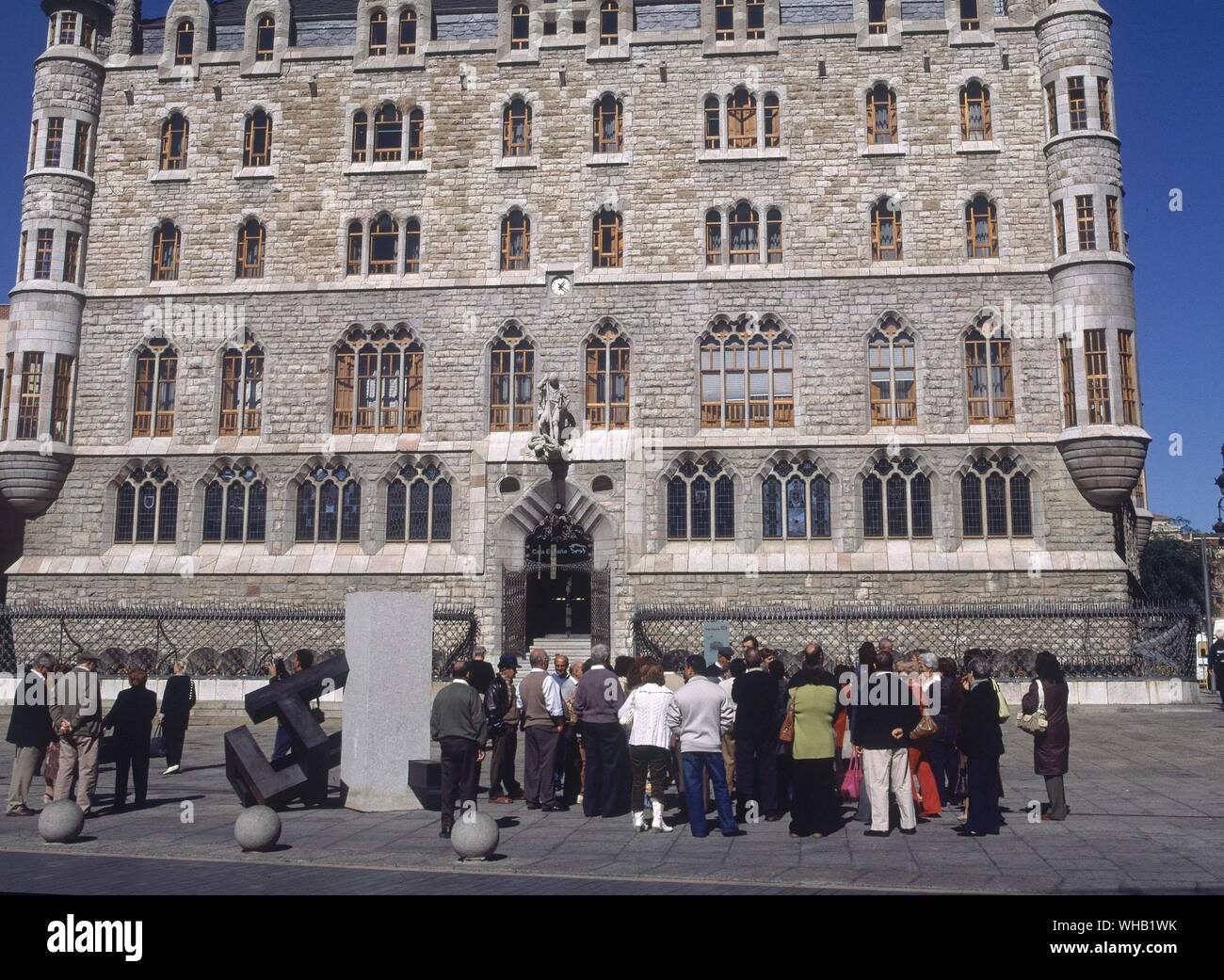 FACHADA DE LA CASA BOTINES - 1892-94 - NEOGOTICO ESPAÑOL. Autore: Antonio Gaudi. Posizione: CASA BOTINES. LEON. Spagna. Foto Stock