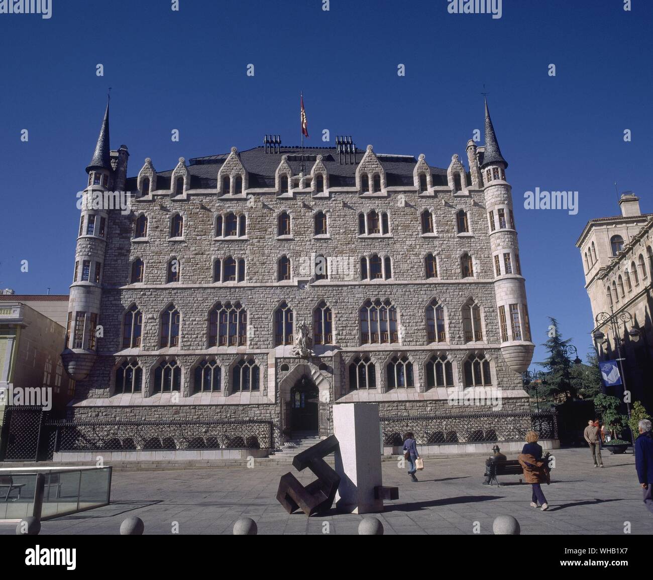 FACHADA DE LA CASA BOTINES - 1892-94 - NEOGOTICO ESPAÑOL. Autore: Antonio Gaudi. Posizione: CASA BOTINES. LEON. Spagna. Foto Stock