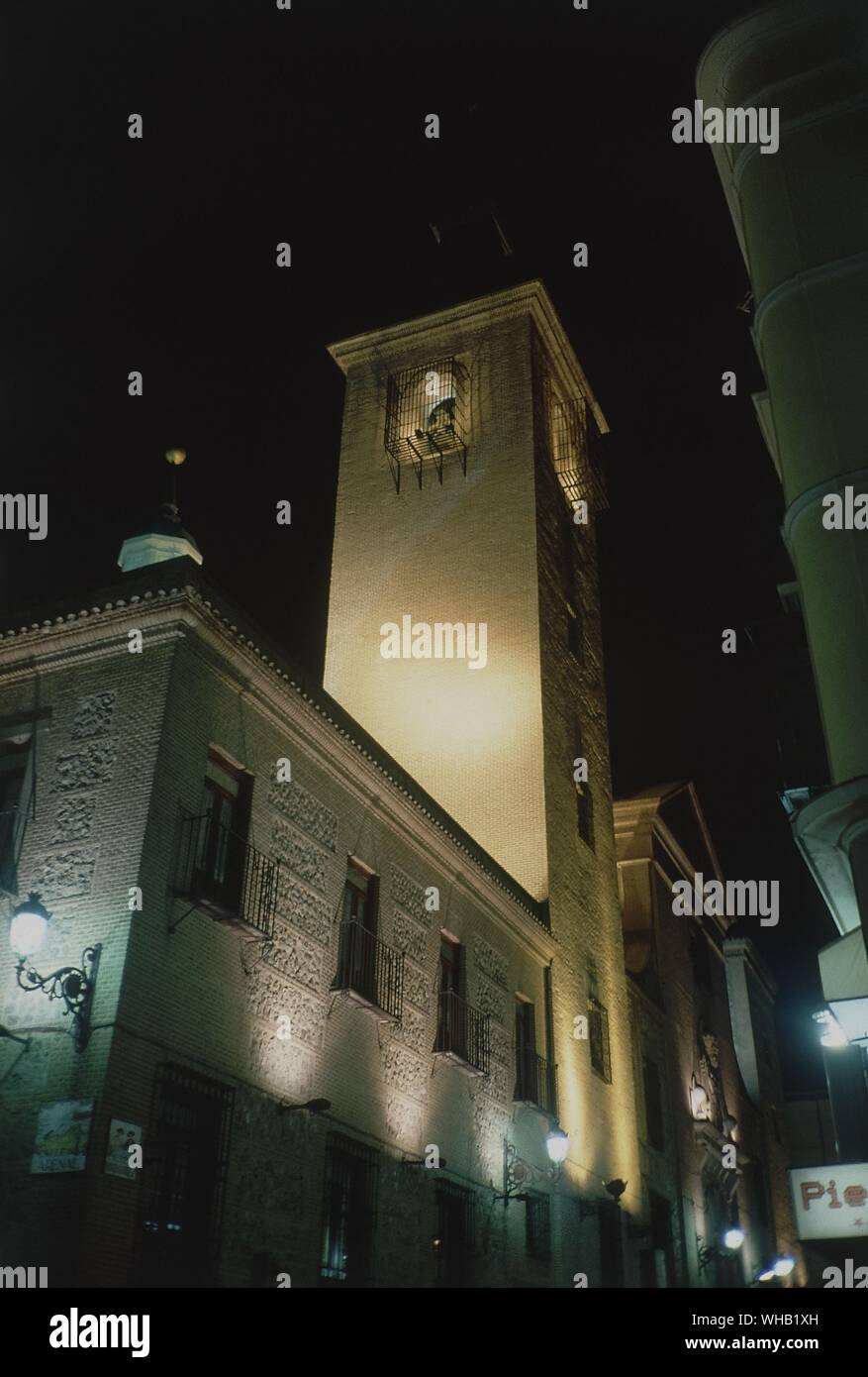 La Iglesia de San Gines ILUMINADA DE NOCHE - Calle Arenal. Autore: RUIZ JUAN. Posizione: Iglesia de San Gines. Spagna. Foto Stock
