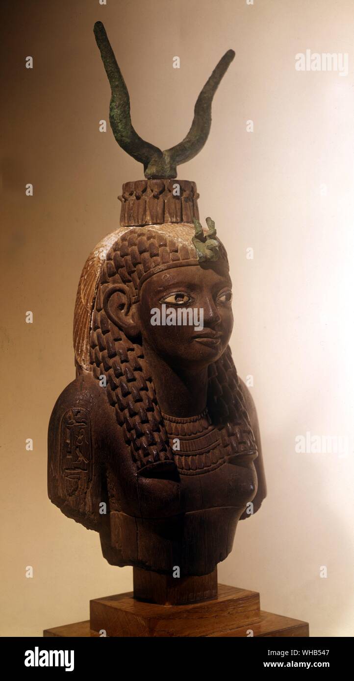 Statua della testa di Iside , periodo tolemaico. 30 A.C. Foto Stock