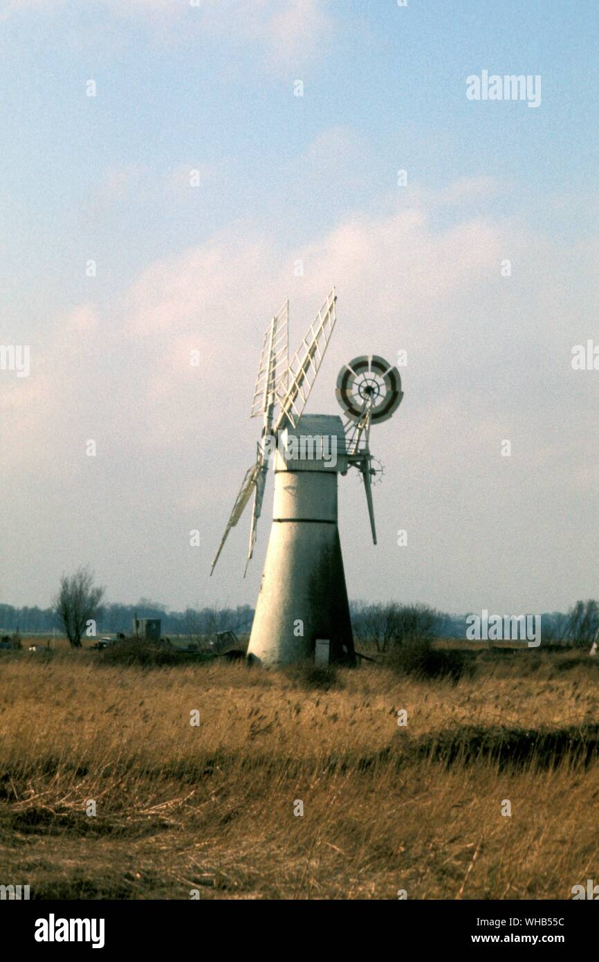 Mulino a vento - tower mill in Inghilterra. Foto Stock