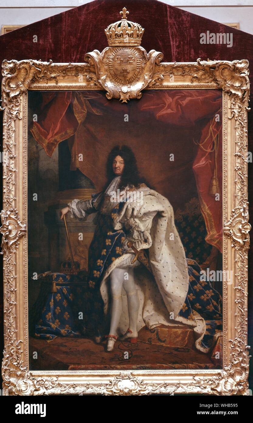 Royal Romance - Luigi XIV (1638 - 1715) da Hyacinthe Rigaud Il duomo (1701). Louis XIV (battezzato come Louis-Dieudonné [dio-data]) (5 settembre 1638 - 1 settembre 1715) ha statuito come Re di Francia e di Navarra. Egli ha aderito al trono il 14 maggio 1643, pochi mesi prima il suo quinto compleanno, ma non assumere personale effettivo controllo del governo fino alla morte del suo Primo Ministro (premier ministre), Cardinale Jules Mazarin, nel 1661. Louis dovrebbe rimanere sul trono fino alla sua morte appena prima della sua settanta-settimo compleanno nel 1715.. Foto Stock