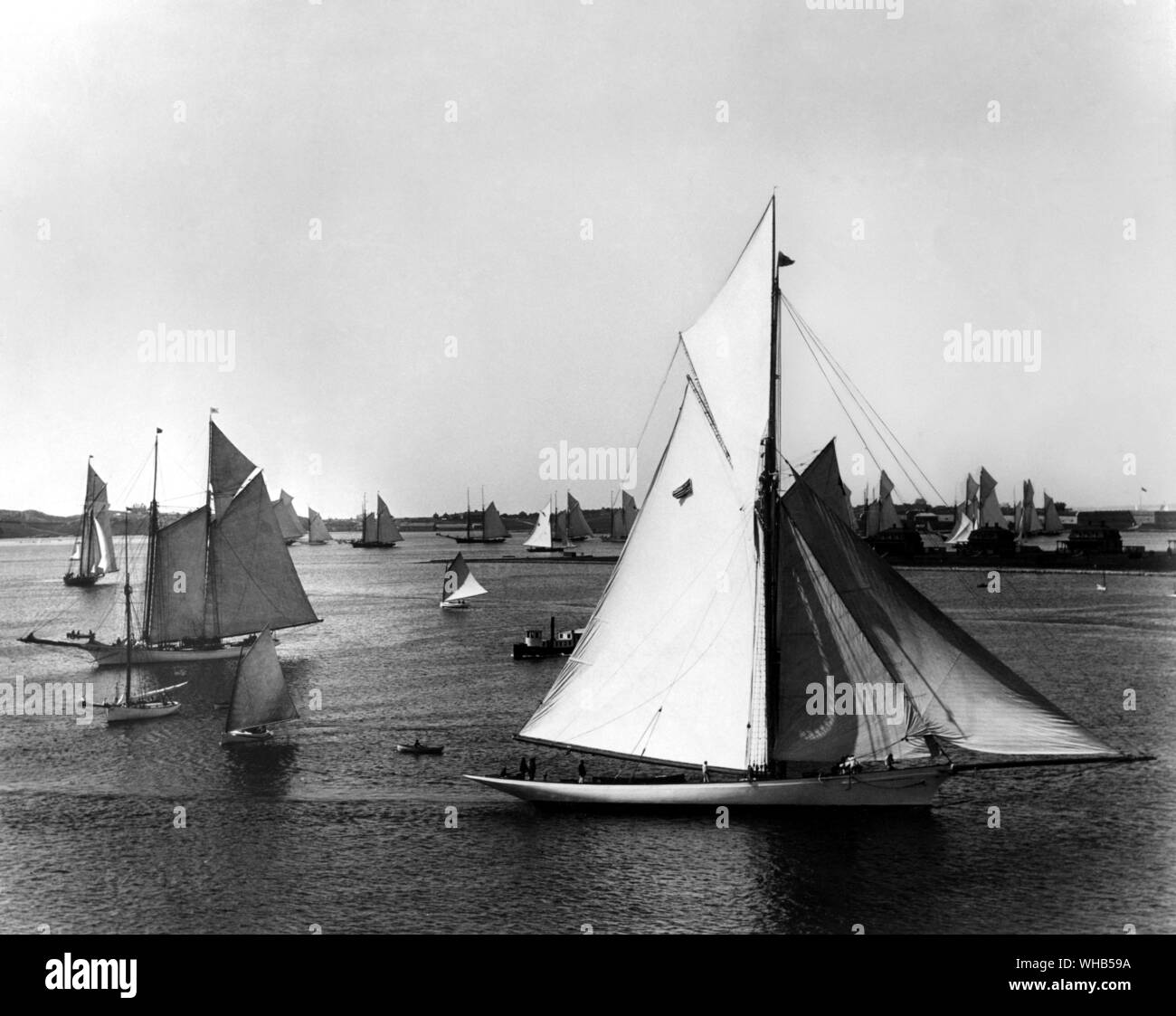 New York Yacht Club in flotta a Newport, R.I. 1888. Foto Stock