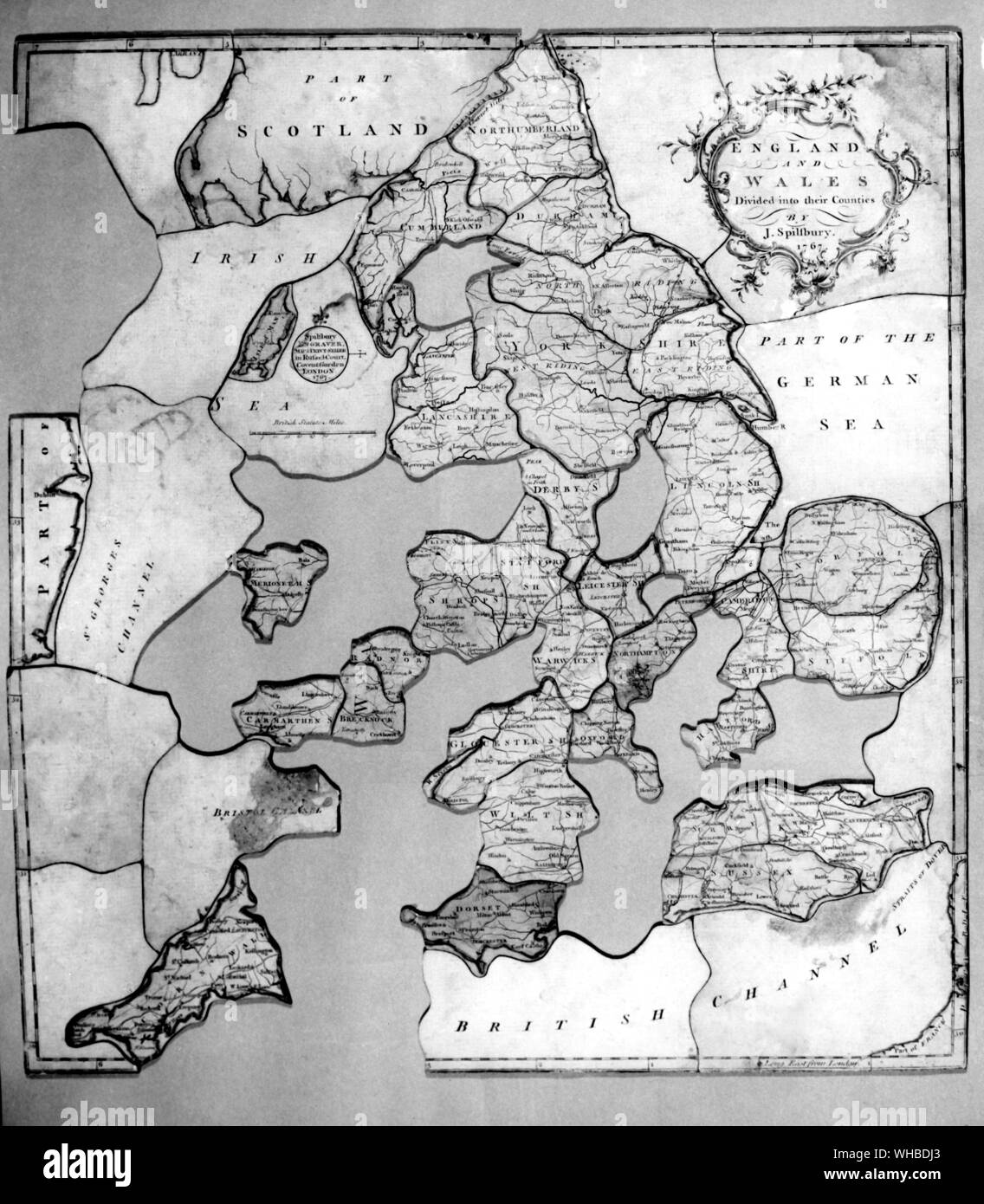 La prima datata jigsaw puzzle - J. Spilsbury dissecata della mappa di Inghilterra e Galles, 1767.. Foto Stock