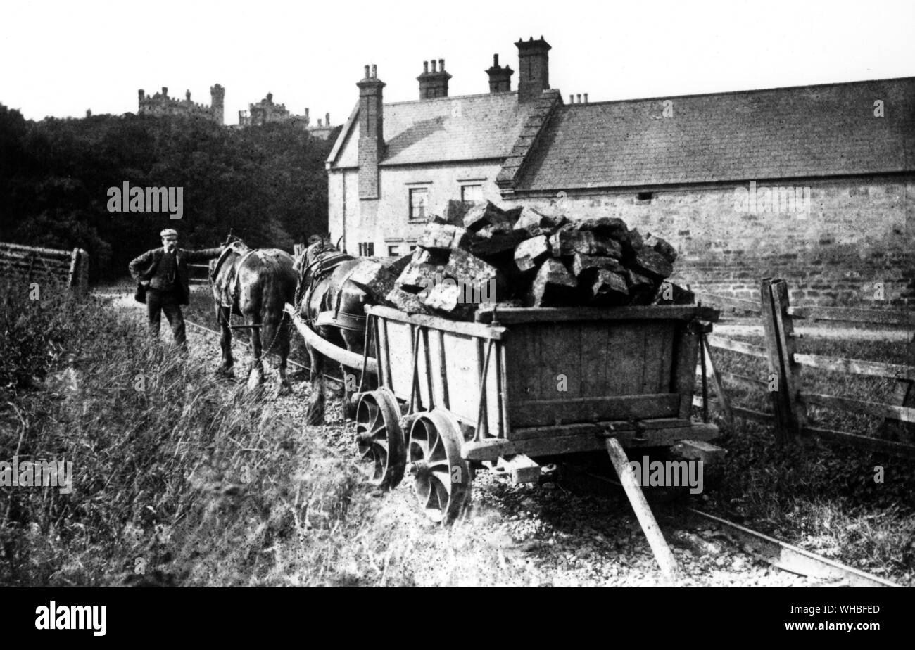 Belvoir Castle Railway circa 1815 - richiesta di carri e cavalli sulla via. Foto Stock