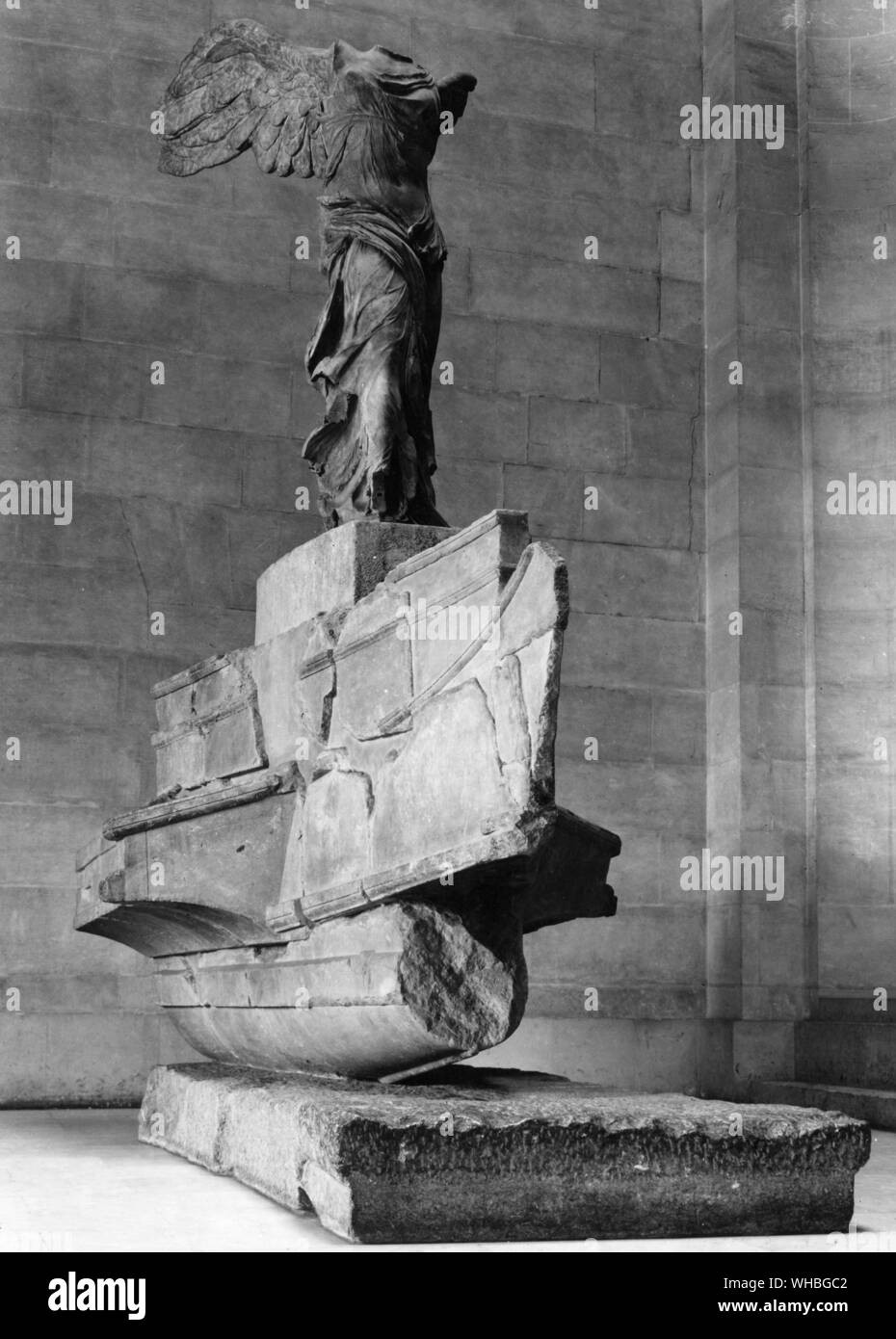 La Vittoria Alata di Samotracia fine del III o agli inizi del II secolo a.c. in mostra presso il Museo del Louvre Foto Stock