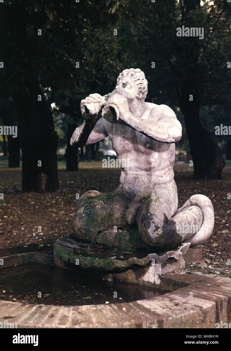 Triton da Piazza Navona ora nei giardini di Villa Borghese , Roma , Italy Foto Stock