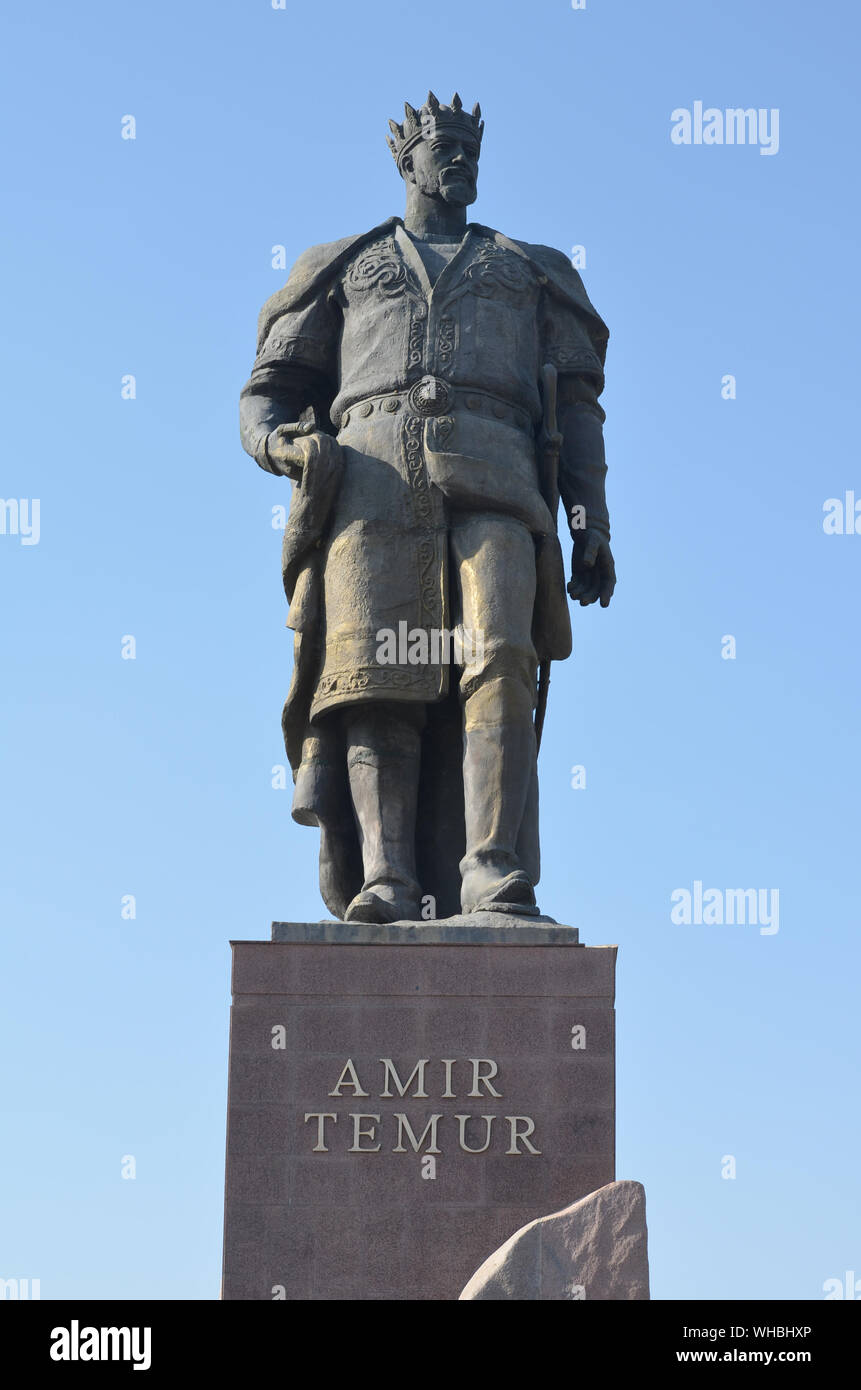 Amir Timur (Tamerlane) statua in bronzo a Shakhrisabz, southeastern Uzbekistan Foto Stock
