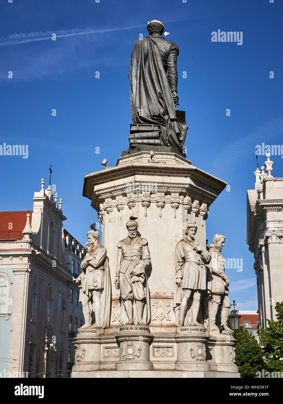 Vista posteriore della statua di Luís Vaz de Camões a Lisbona Foto Stock