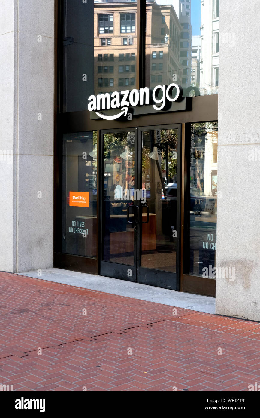 Vista esterna di un Amazon andare negozio al dettaglio nel centro cittadino di San Francisco, California. Foto Stock