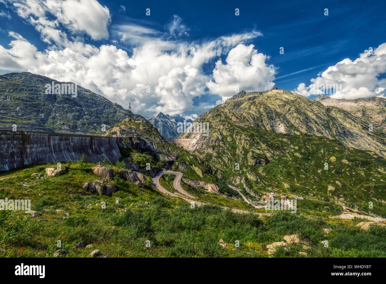 Diga vicino al Passo del Grimsel tra alpi svizzere, Svizzera Foto Stock