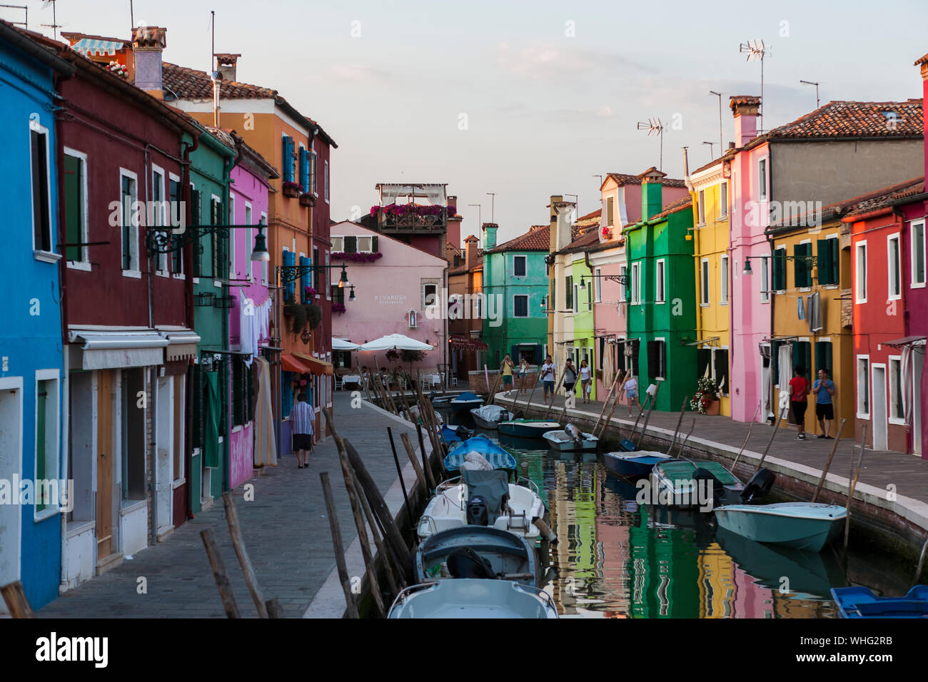 Dopo che la folla hanno lasciato: serata sul Rio Zuecca, Burano Venezia Italia Foto Stock