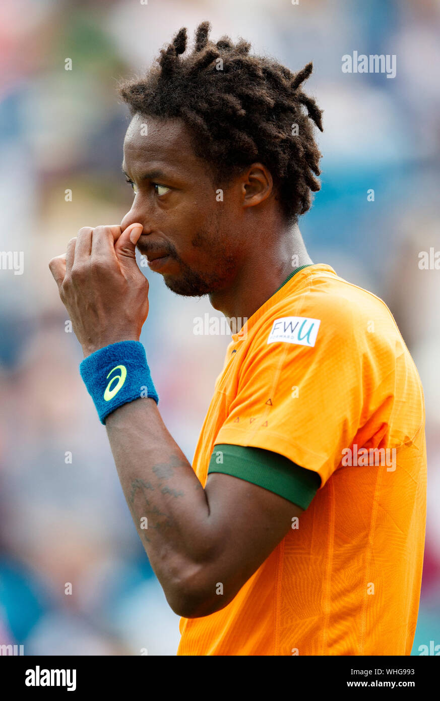 Aegon International 2017- Eastbourne - Inghilterra - ATP uomini Semi Finale. Gael Monflis della Francia in azione contro Richard Gasquet della Francia. Venerdì 30 Foto Stock