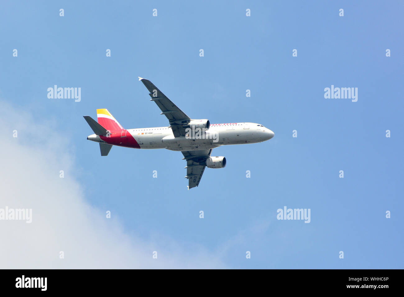 Iberia Airlines (è la compagnia aerea di bandiera della Spagna), Airbus A320-214 Foto Stock