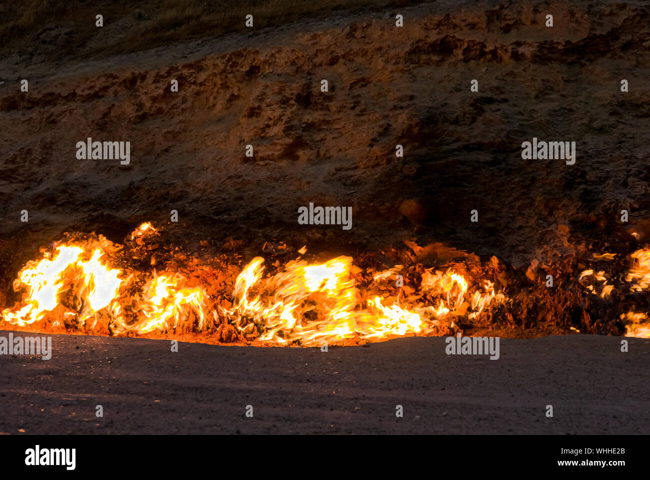 Un simbolo di bruciare le risorse naturali - gas naturale in Azerbaigian Foto Stock