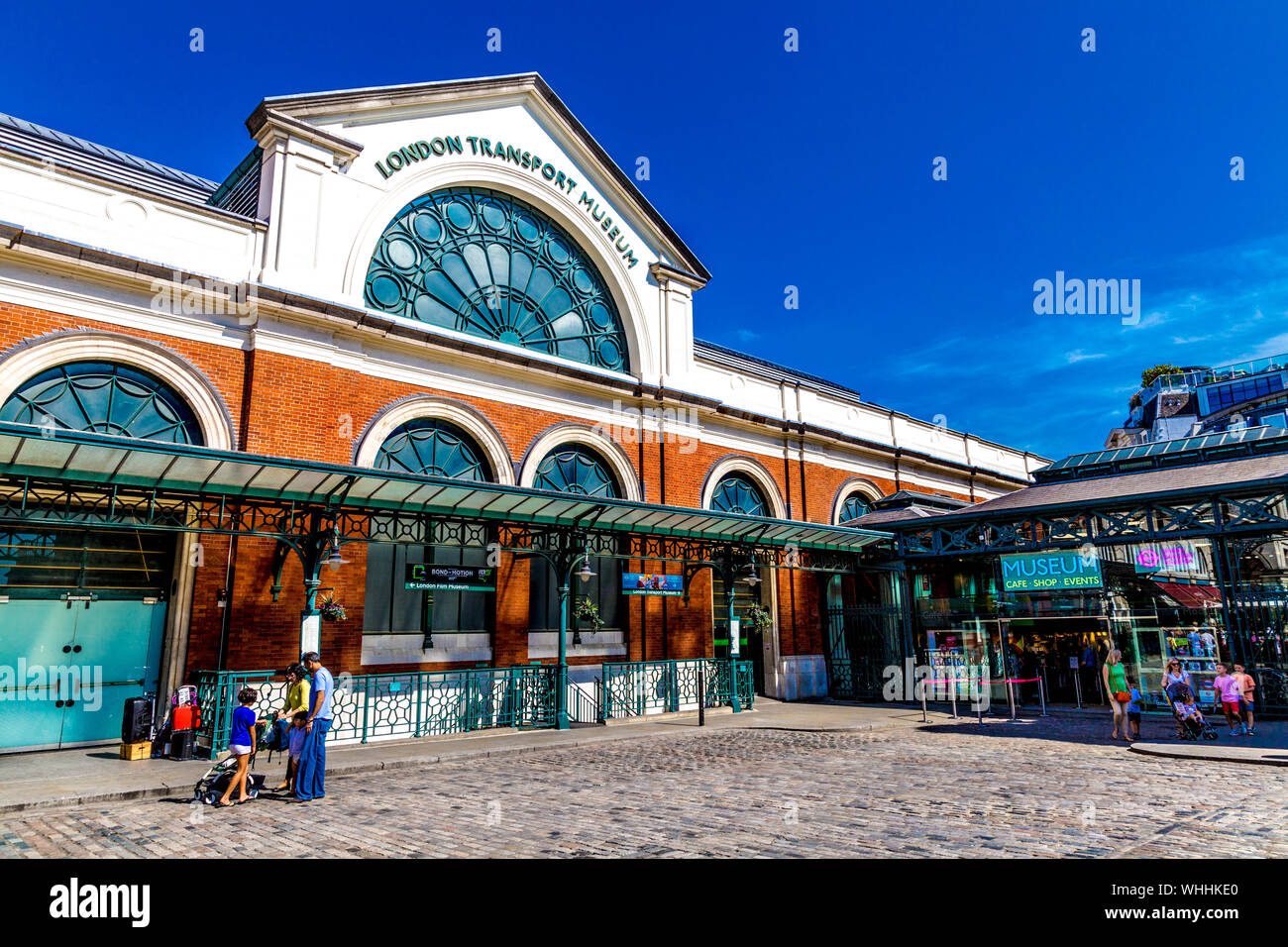 Esterno del Museo dei Trasporti di Londra nell'ex mercato vittoriano edificio, Covent Garden di Londra, Regno Unito Foto Stock