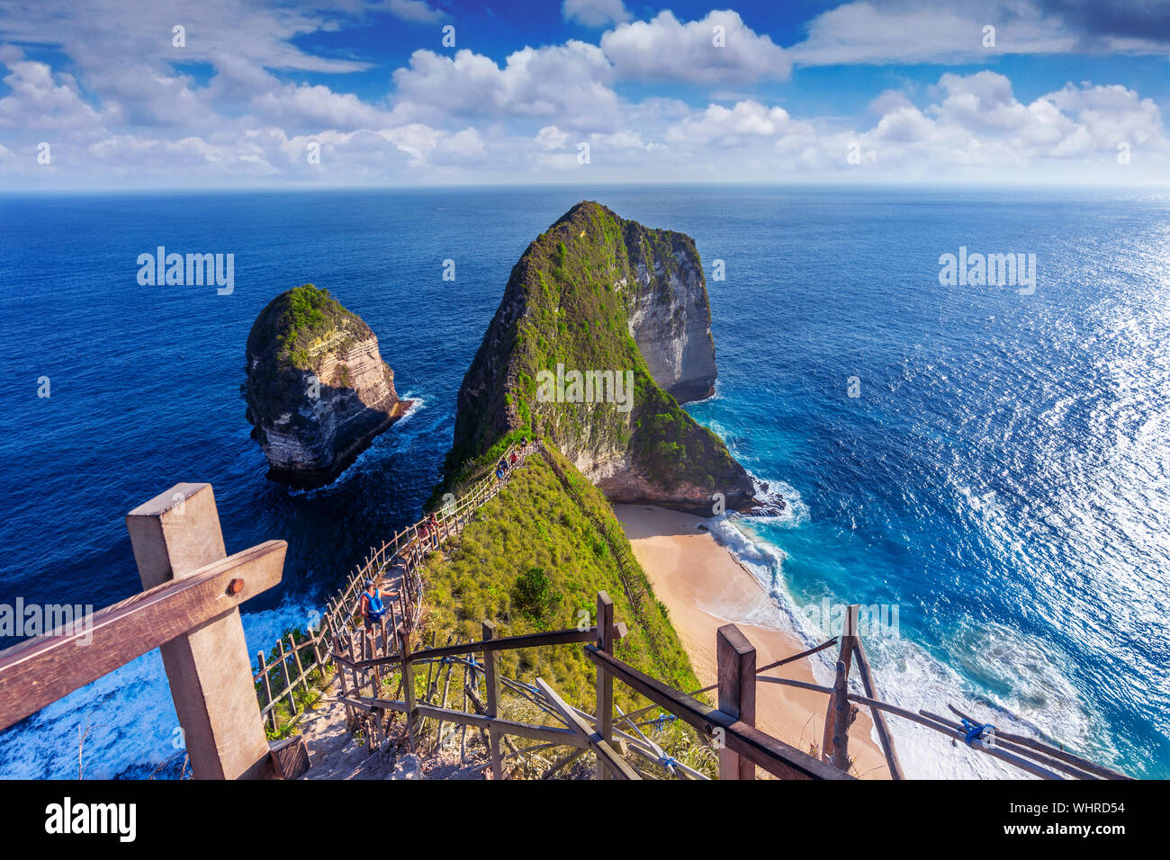 Kelingking Spiaggia di Nusa Penida island, Bali, Indonesia. Foto Stock