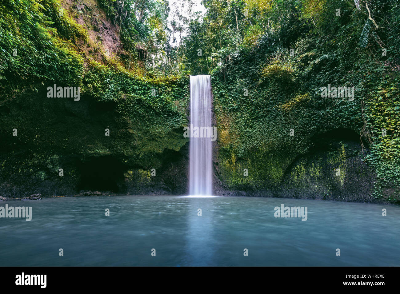 Cascata Tibumana nell isola di Bali, Indonesia. Foto Stock