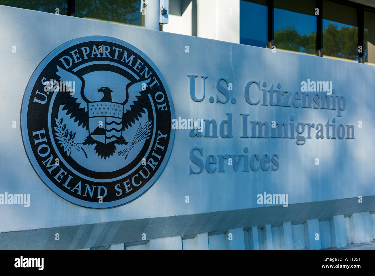 Stati Uniti Cittadinanza e Immigrazione Servizi di agenzia interinale Servizi di agenzia di Stati Uniti Department of Homeland Security segno vicino l'ufficio da campo Foto Stock