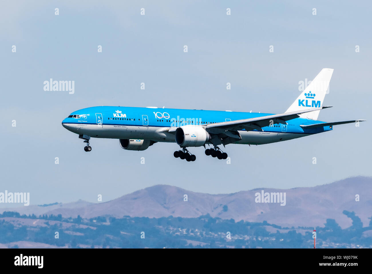 1 settembre 2019 Burlingame CA / / STATI UNITI D'AMERICA - velivoli KLM preparare per l'atterraggio all'Aeroporto Internazionale di San Francisco (SFO) Foto Stock