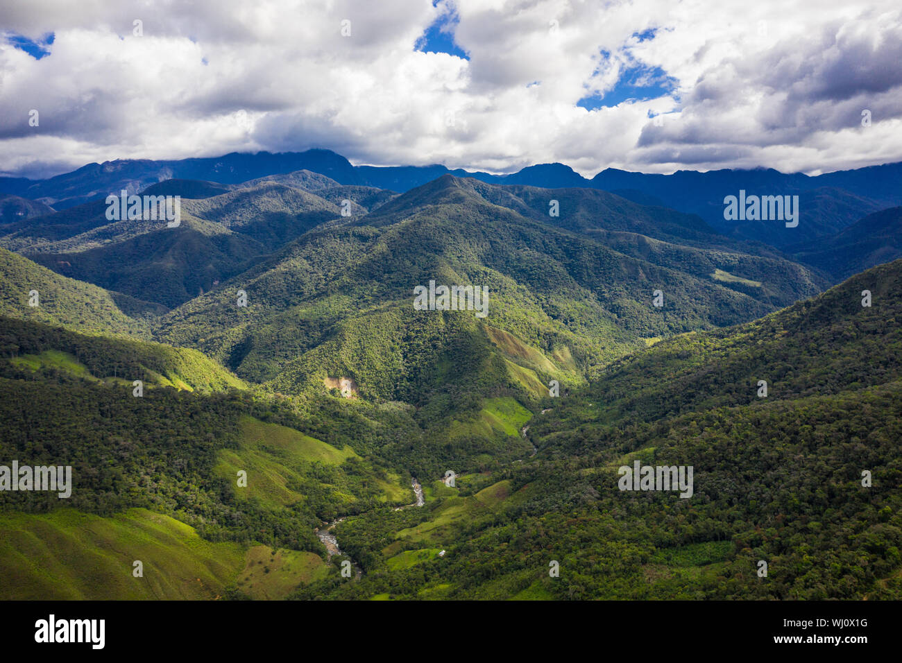 Viste panoramiche delle montagne giungla in Perù Foto Stock