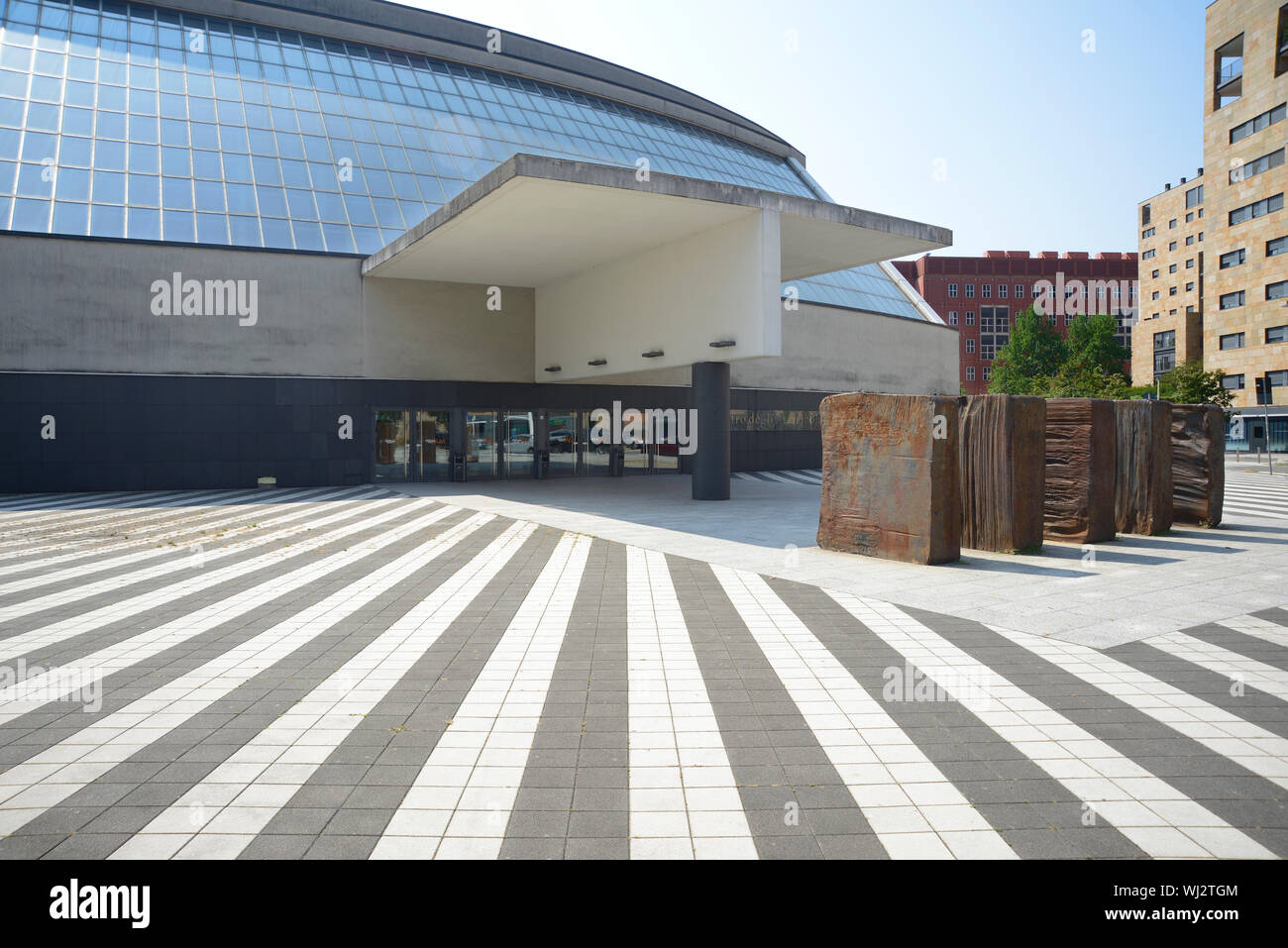 L'Italia, Milano, quartiere Bicocca, teatro Teatro Arcimboldi da Gregotti Studio datata 2002 Foto Stock