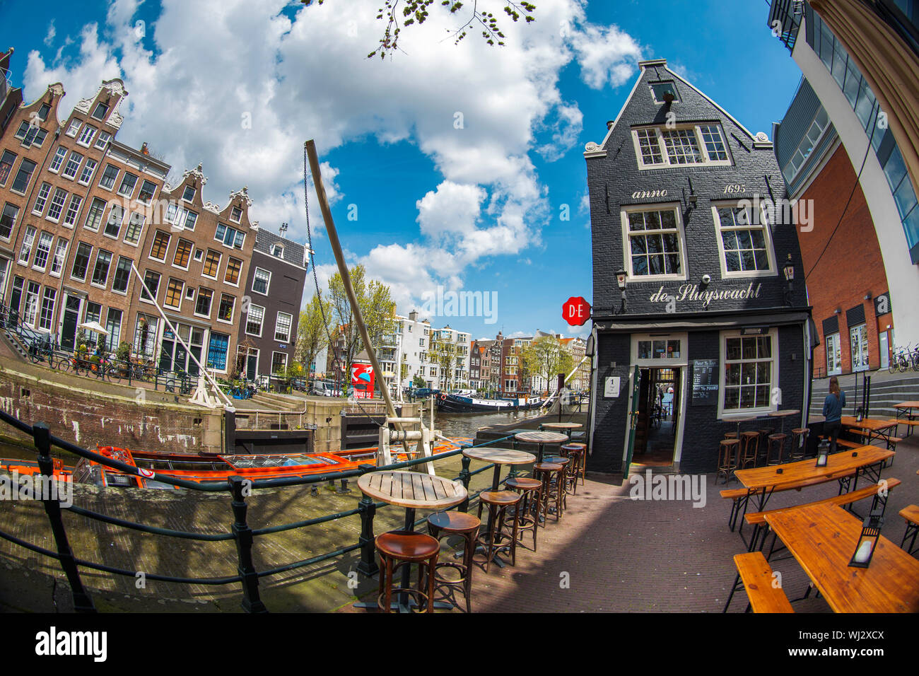 AMSTERDAM - 14 Maggio: strade di Amsterdam. Maggio 14, 2018 ad Amsterdam in Olanda al tramonto Foto Stock