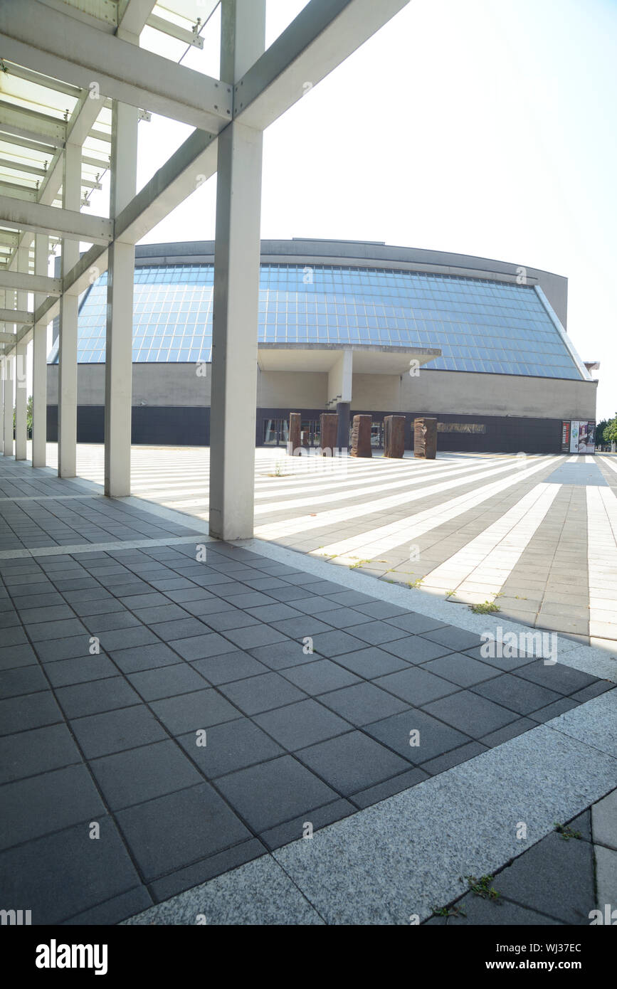 L'Italia, Milano, quartiere Bicocca, teatro Teatro Arcimboldi da Gregotti Studio datata 2002 Foto Stock