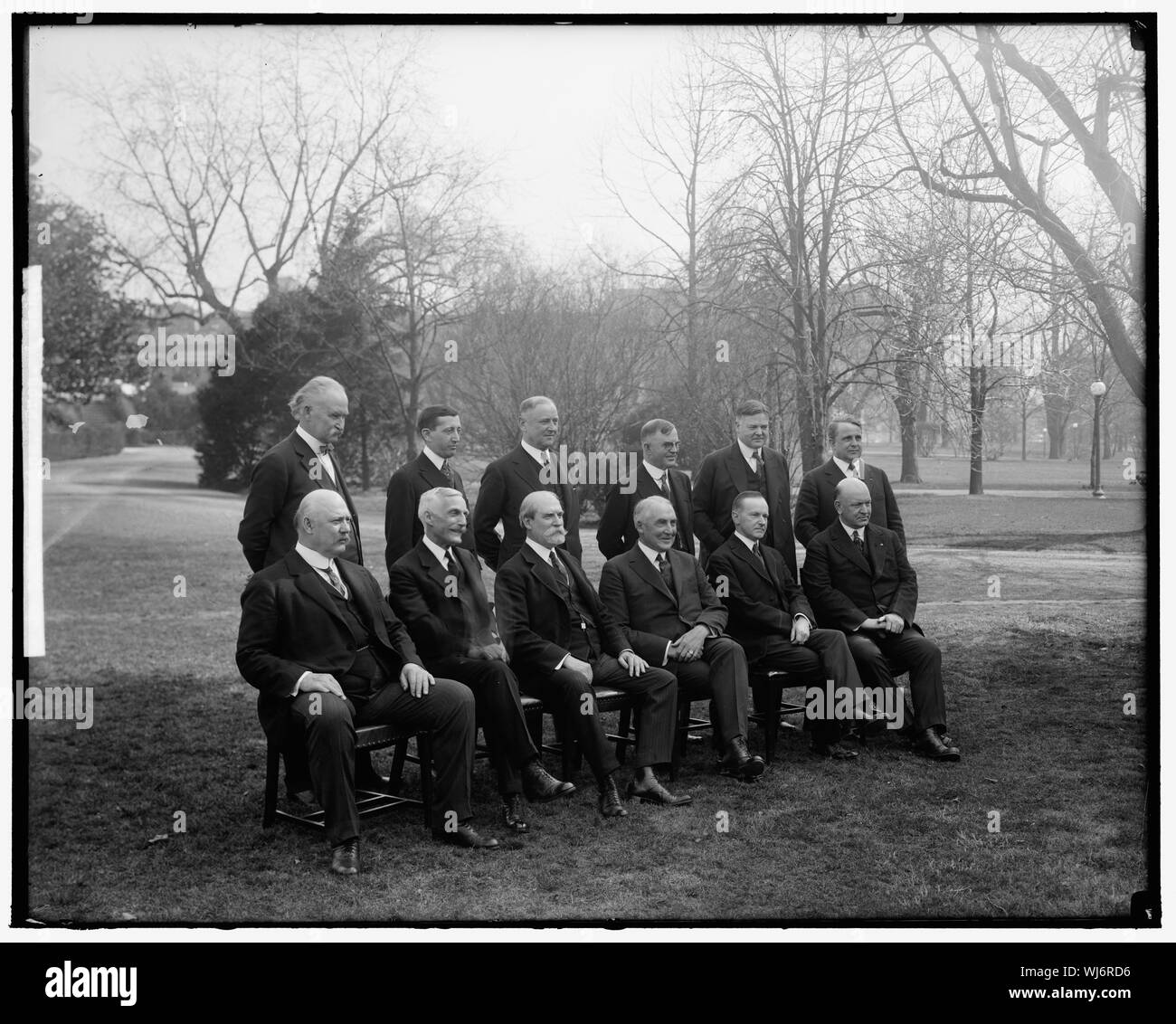 HARDING, Warren G. con armadio. All'aperto Foto Stock