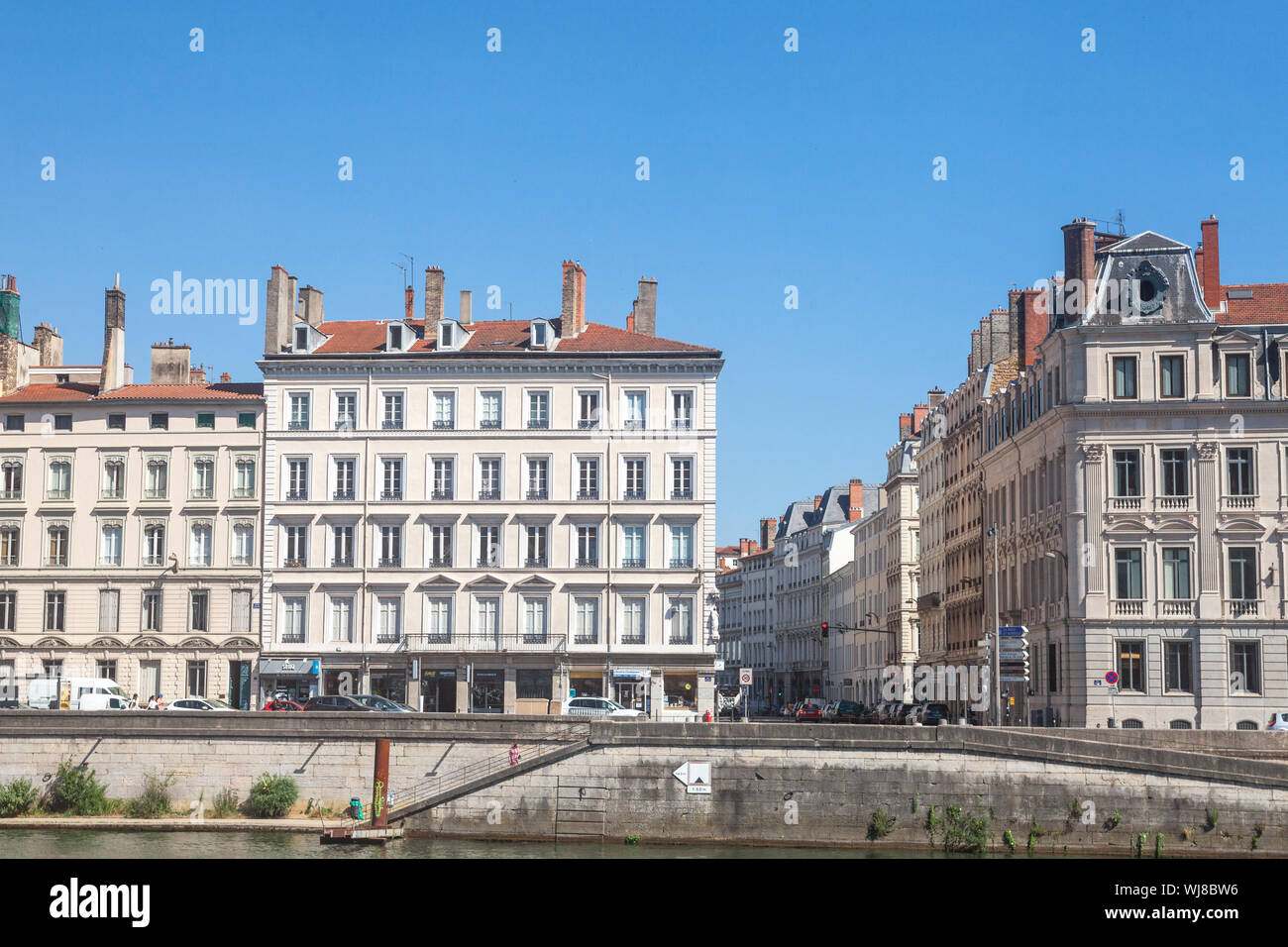 Lione, Francia - Luglio 19, 2019: tipiche facciate di vecchi edifici del Vieux Lyon sulla penisola denominata Presqu'ile, il centro storico della seconda Foto Stock