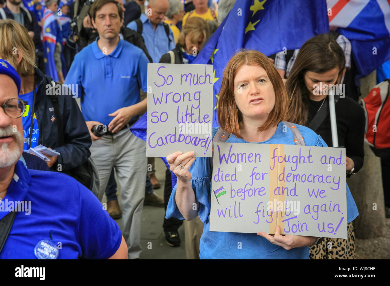 Westminster, Londra, Regno Unito. 03 Sep 2019. Pro- e manifestanti Anti-Brexit rally al di fuori della sede del parlamento di Westminster il giorno MPs tornare in Parlamento e precedendo di diversi di importanza cruciale delle discussioni e delle votazioni sul potenziale di no-deal Brexit, così come la proroga del Parlamento. Credito: Imageplotter/Alamy Live News Foto Stock