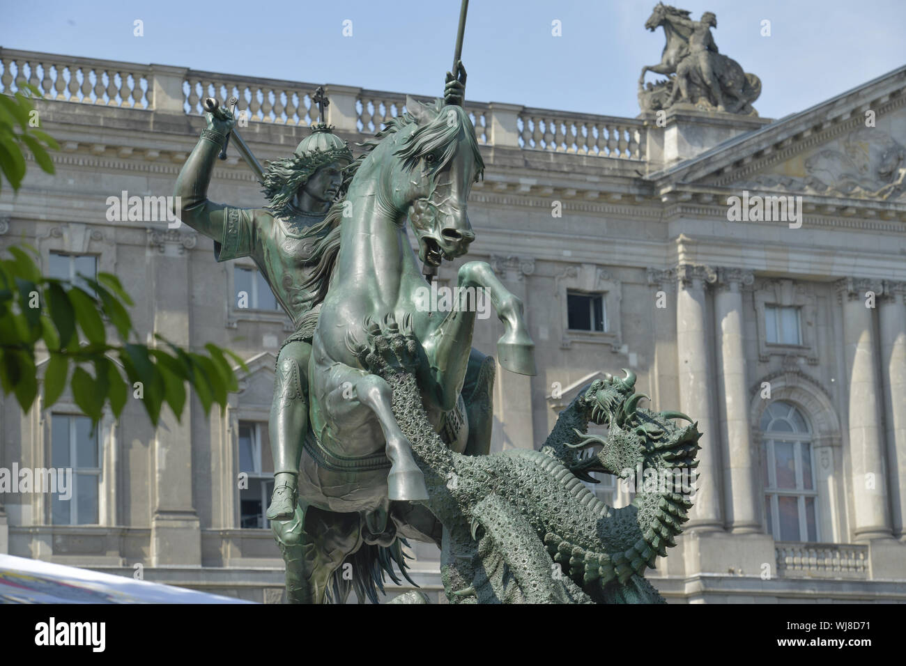 Città vecchia di Berlino, Berlino centro, bronzo, il monumento in bronzo, fusione in bronzo, fusione in bronzo, monumento, Germania, dragon, dragon, Drachentoeter, Drachentöt Foto Stock