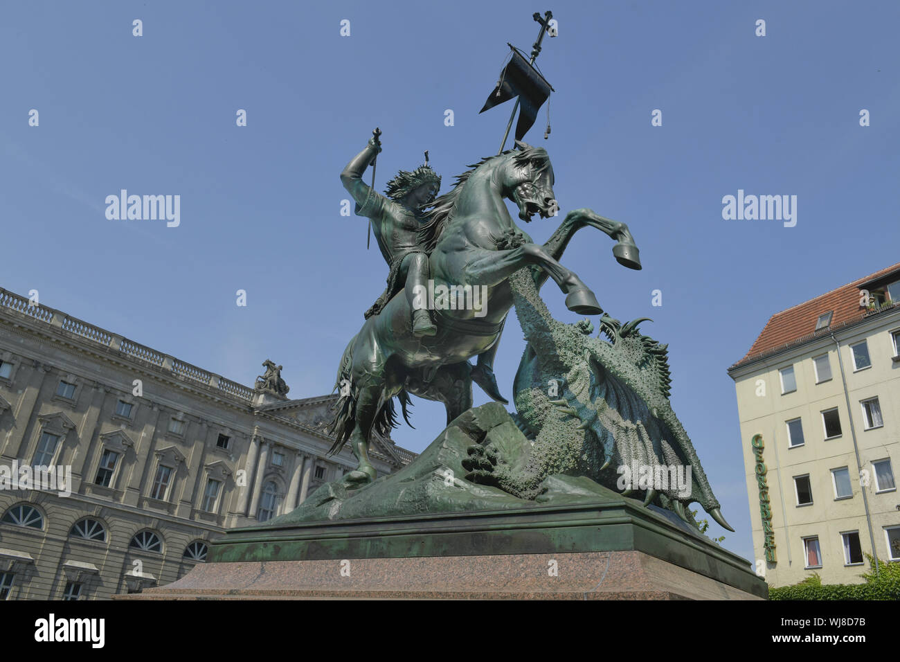 Città vecchia di Berlino, Berlino centro, bronzo, il monumento in bronzo, fusione in bronzo, fusione in bronzo, monumento, Germania, dragon, dragon, Drachentoeter, Drachentöt Foto Stock