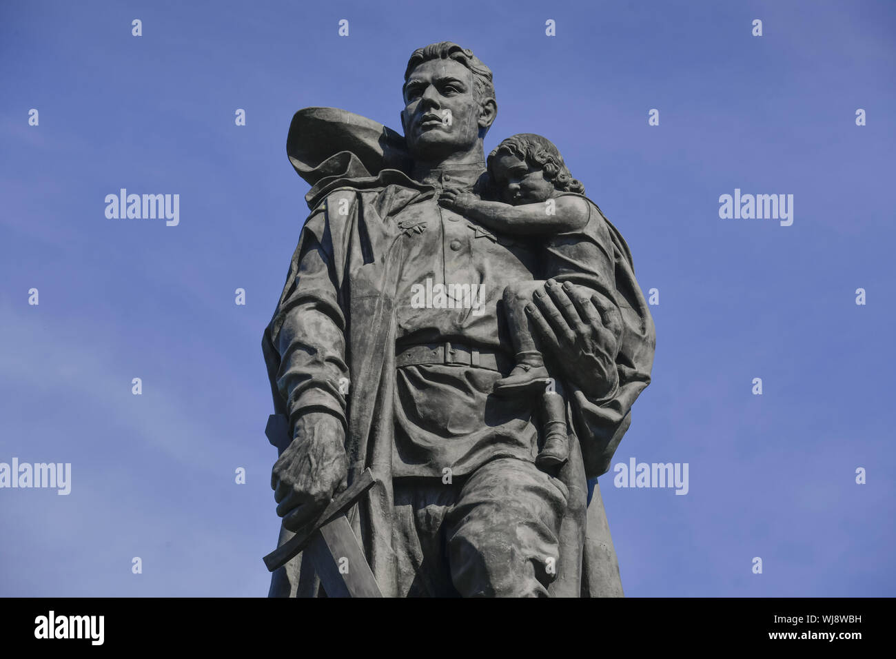 Berlino, bronzo, il monumento in bronzo, bronzo figura, fusione in bronzo, fusione in bronzo, monumento, Germania, monumento, cimitero, memorial, memorial, guerra palazzo Foto Stock