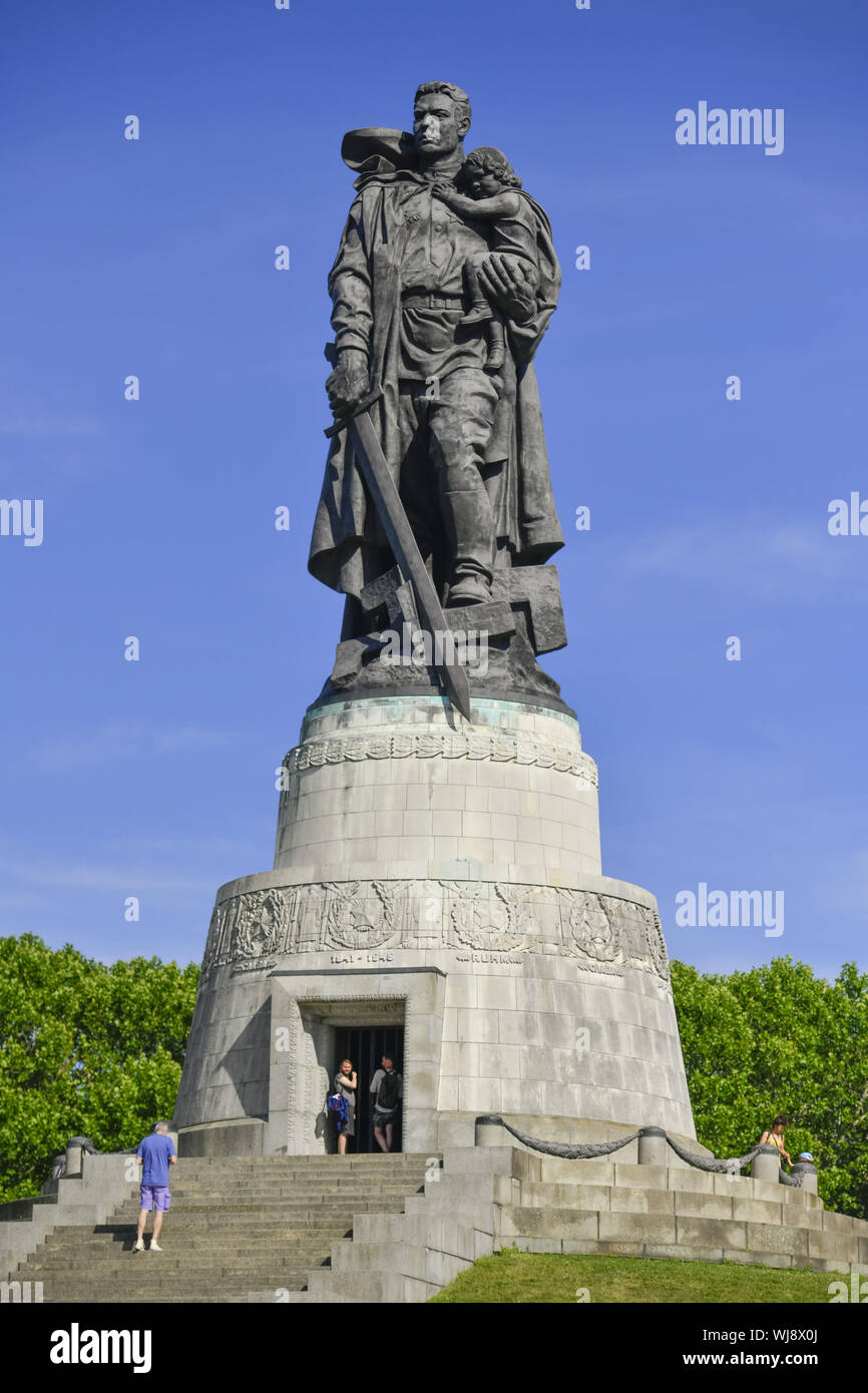 Berlino, bronzo, il monumento in bronzo, bronzo figura, fusione in bronzo, fusione in bronzo, monumento, Germania, monumento, cimitero, memorial, memorial, guerra palazzo Foto Stock