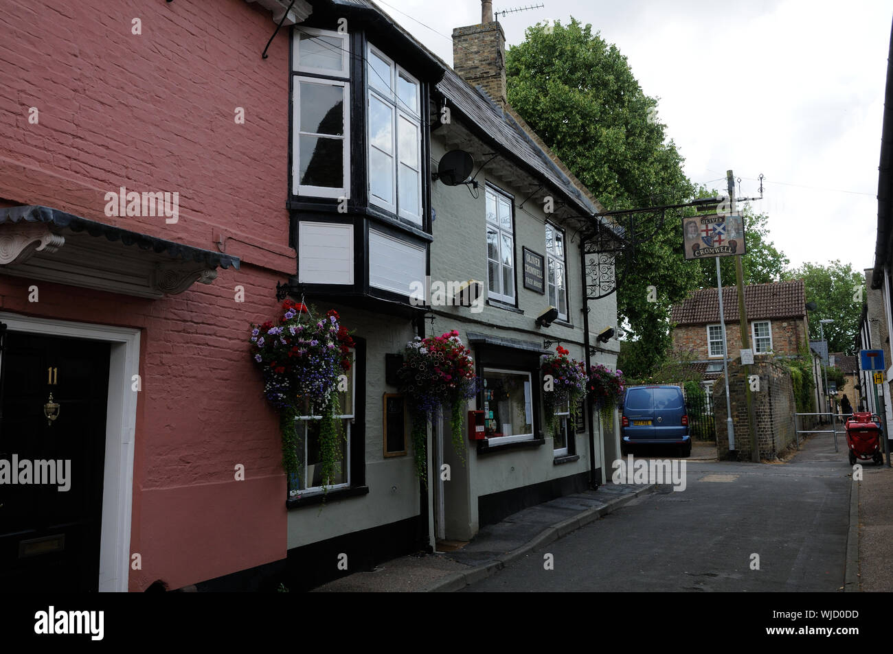 Il Oliver Cromwell, Wellington Street, St Ives, Cambridgeshire, è stata una locanda dal 1840s Foto Stock