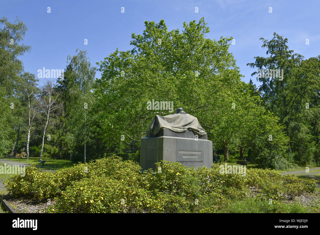 Berlino, bronzo, il monumento in bronzo, bronzo figura, fusione in bronzo, fusione in bronzo, Columbia dam, monumento, in Germania, la prima guerra mondiale, Franz Dorrenbach Foto Stock
