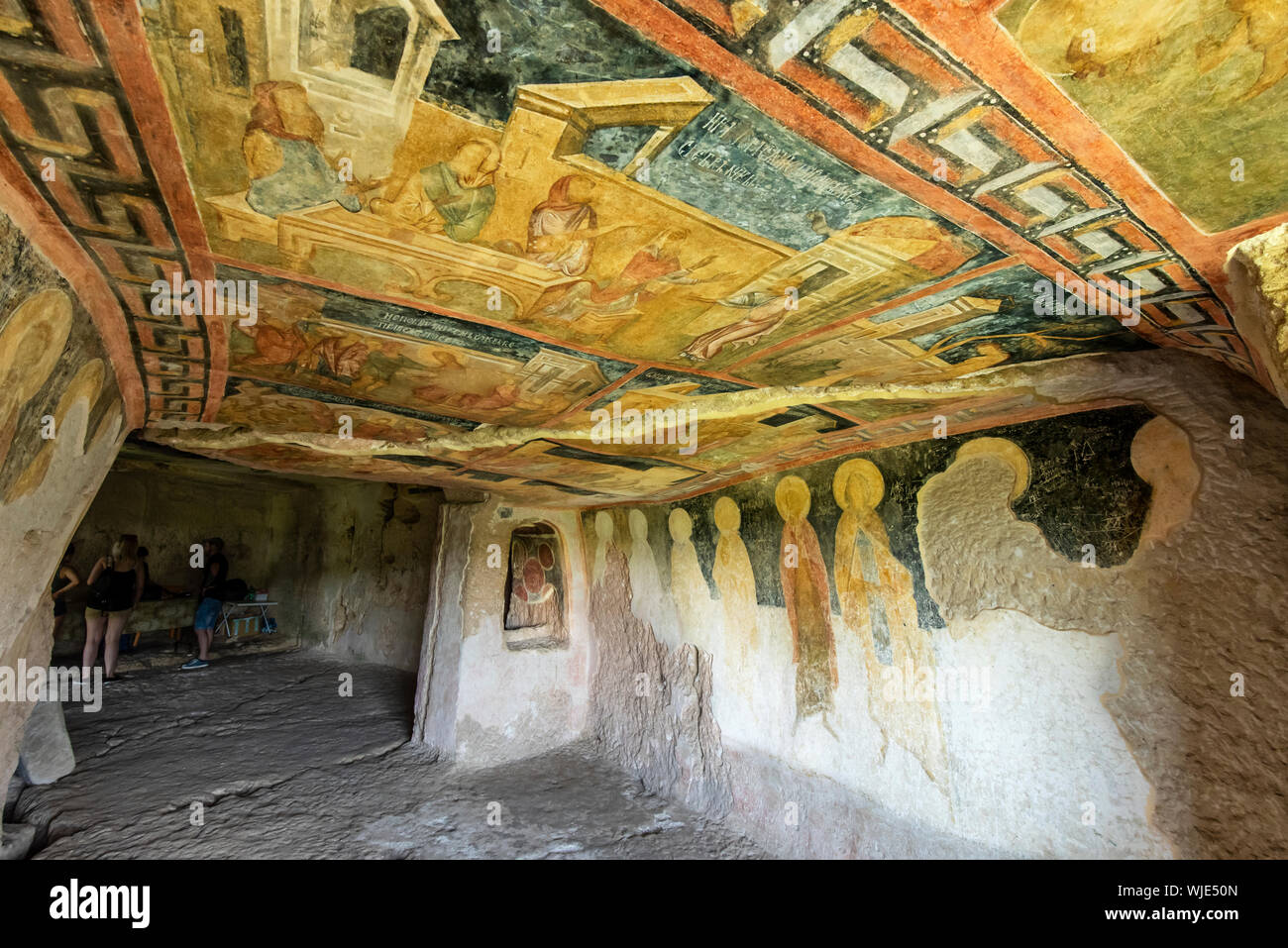 Gli affreschi all'interno della chiesa del rock-conci di Ivanovo monastero furono realizzati nel corso del XIV secolo. Un sito Patrimonio Mondiale dell'UNESCO. La Bulgaria Foto Stock