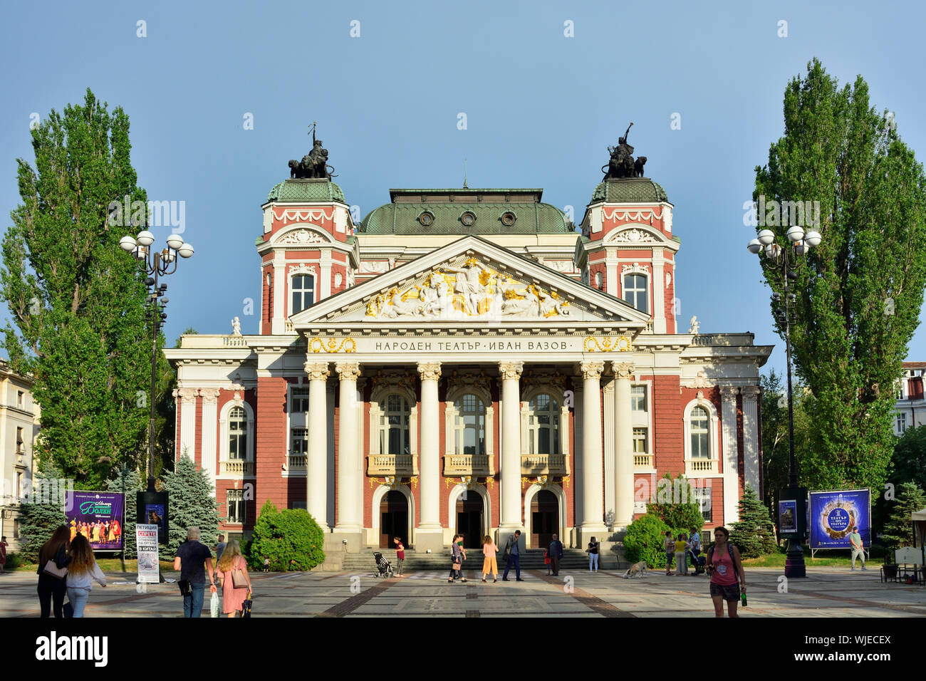 Teatro Nazionale Ivan Vazov, il più antico teatro in paese. Sofia, Bulgaria  Foto stock - Alamy